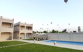 Royal Nile Villa - Nile View Apartment 1